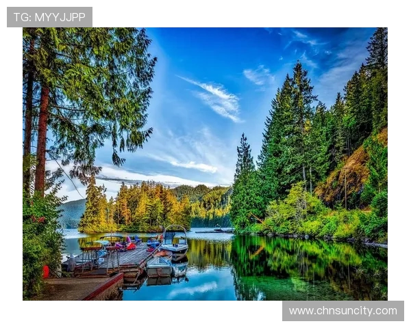 澳门太阳的温暖阳光为游客带来愉悦心情，探索这座城市的迷人风光与独特魅力